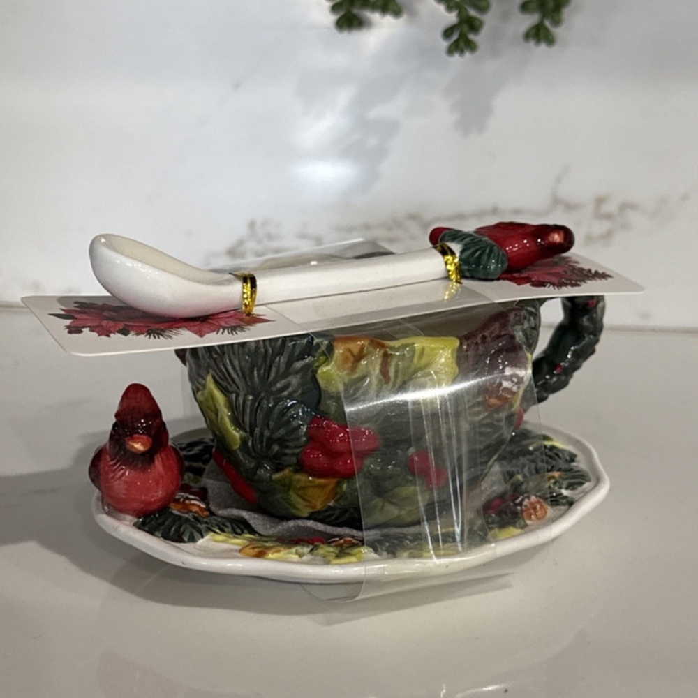 This beautiful teapot and teacup set from Grace Teaware features a whimsical but